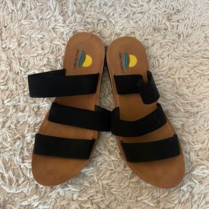 Maui Island black strap sandal